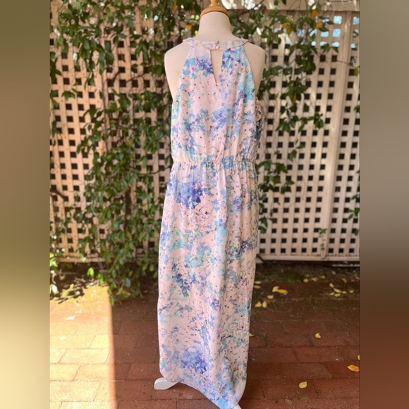 Forever New Dress - Picture 2 of 3